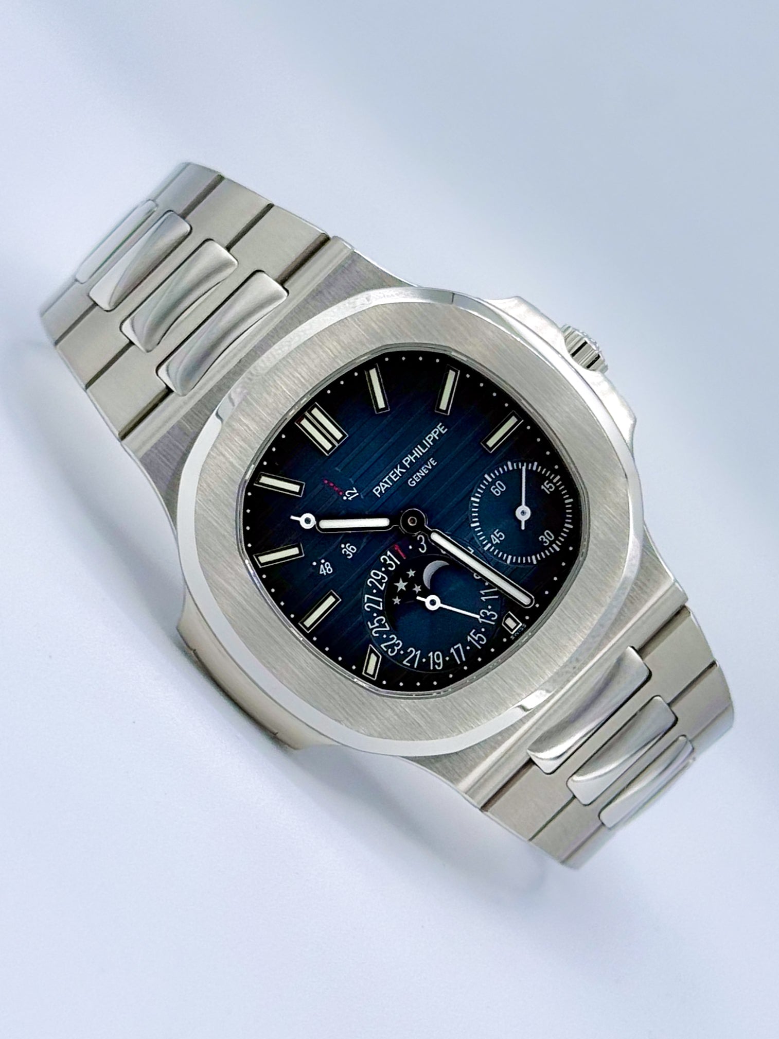 PATEK PHILIPPE NAUTILUS 40MM