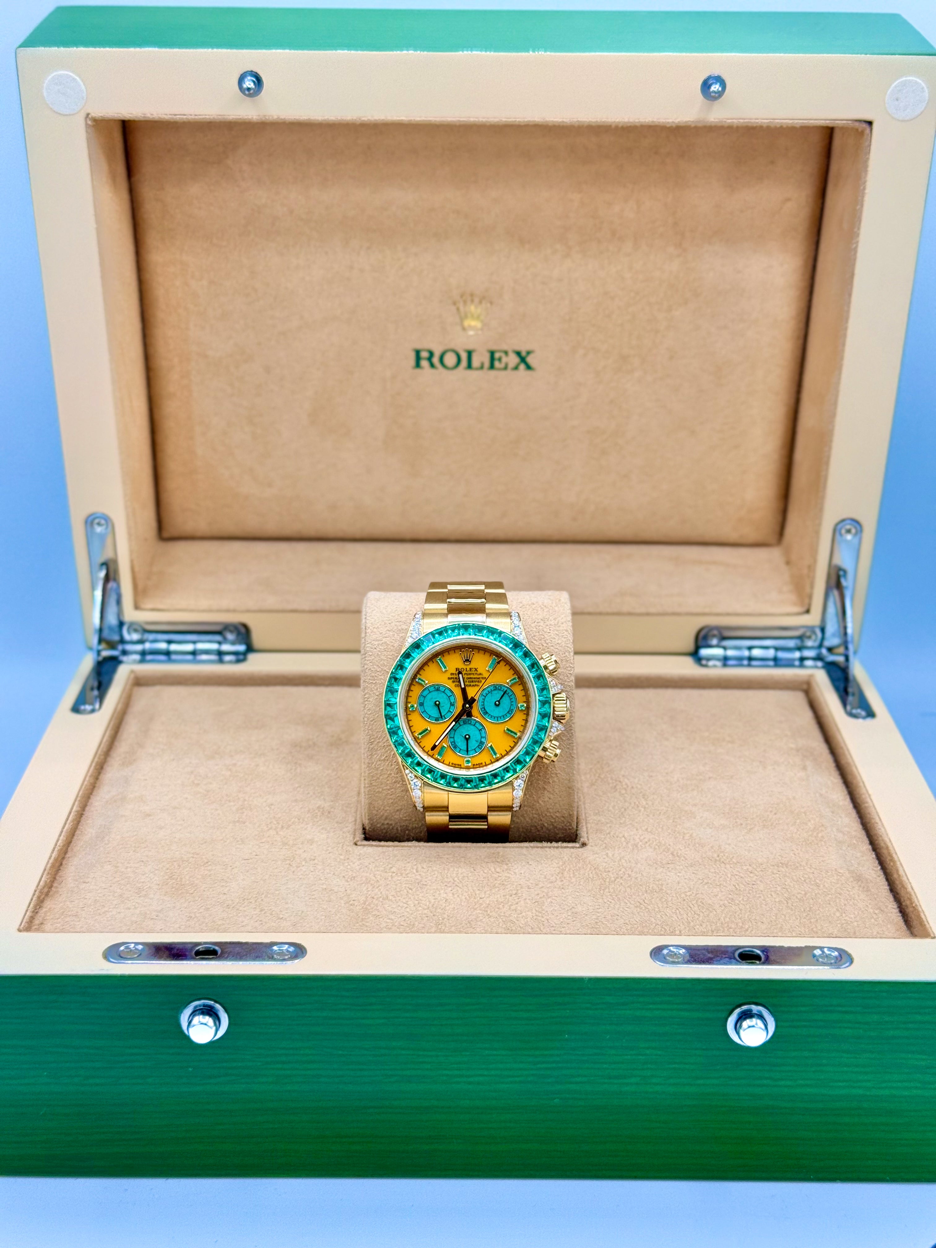 ROLEX DAYTONA “OFF-CATALOGUE (GREEN SAPPHIRE)” 40MM