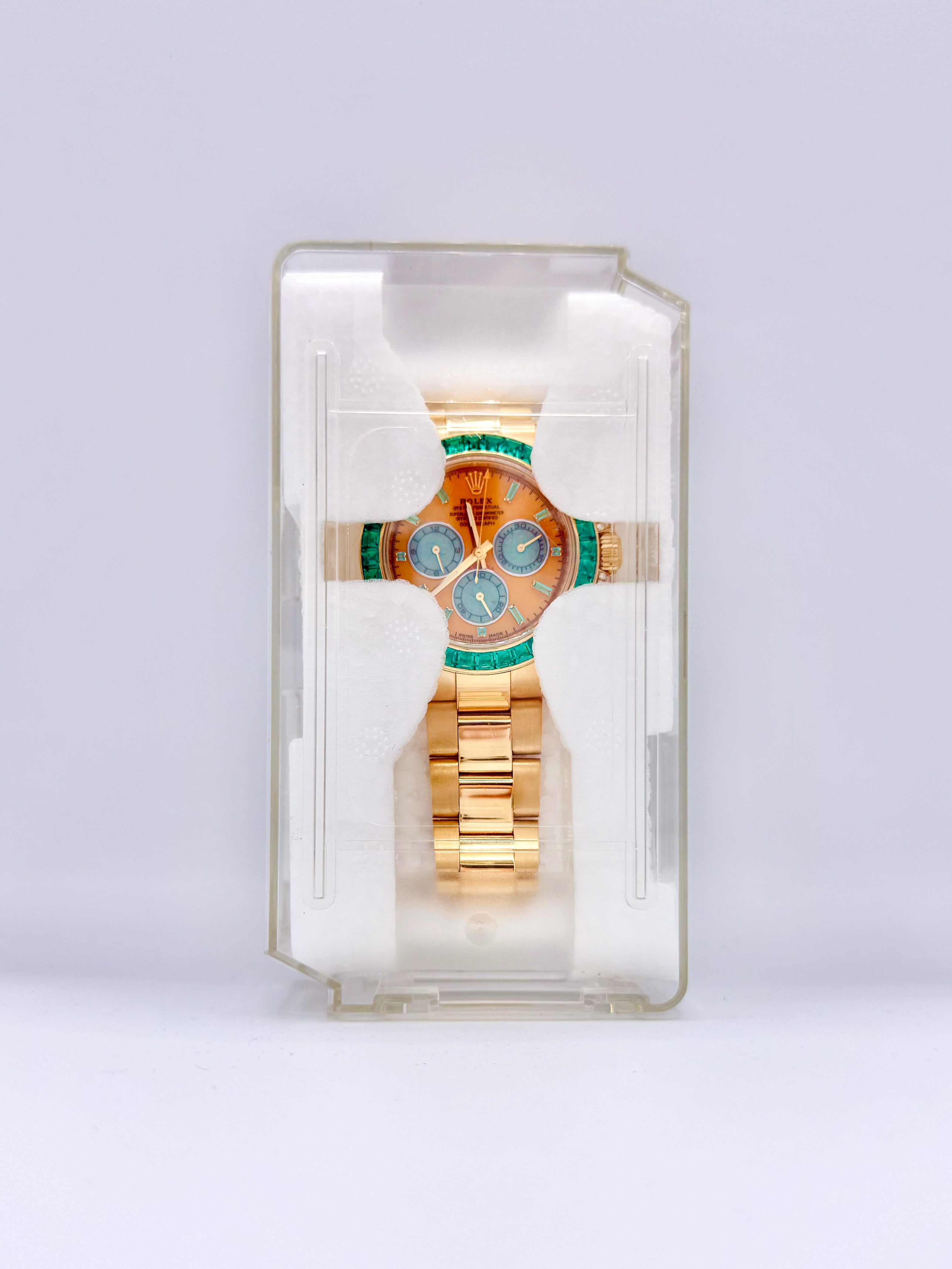 ROLEX DAYTONA “OFF-CATALOGUE (GREEN SAPPHIRE)” 40MM