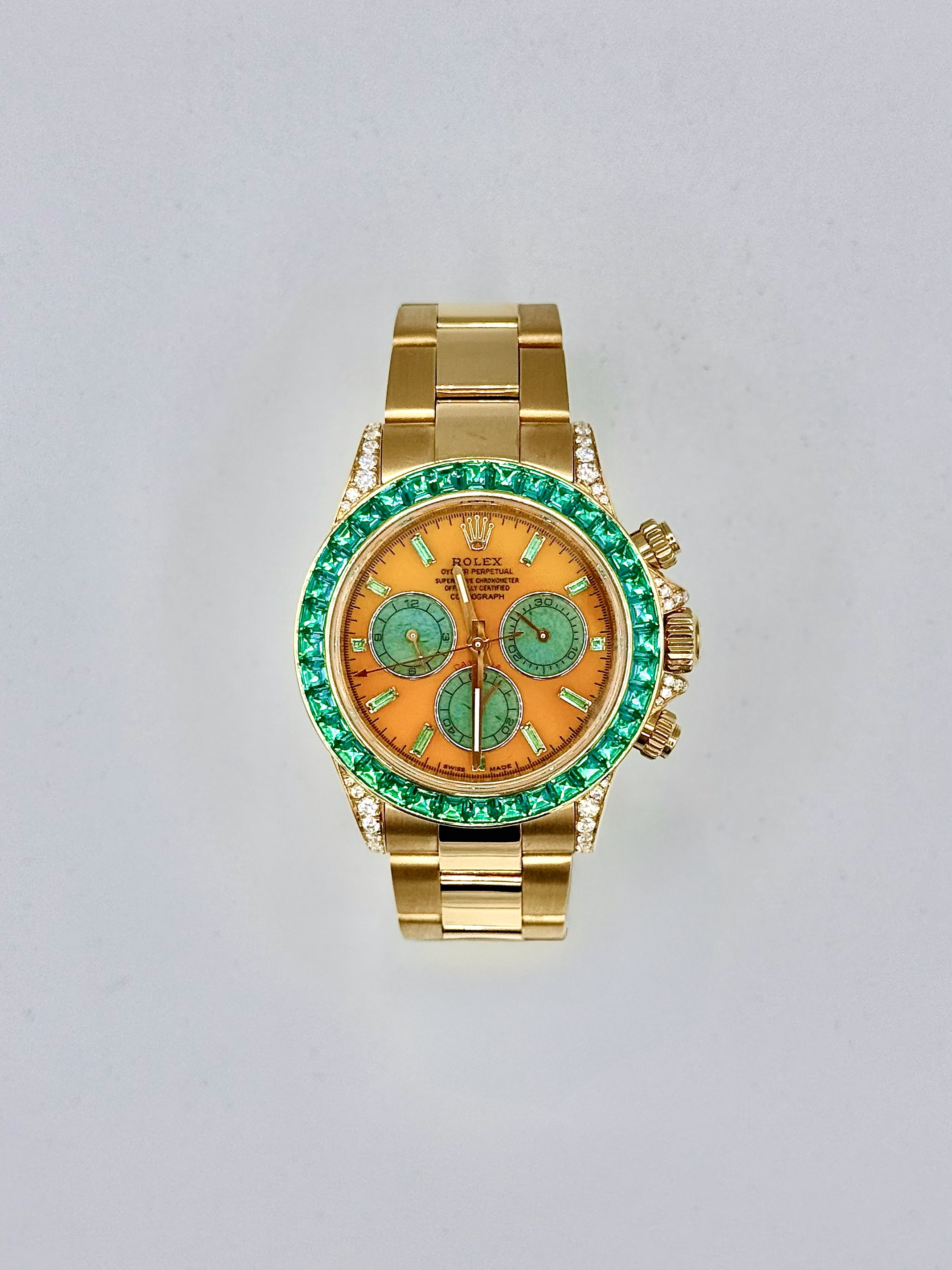 ROLEX DAYTONA “OFF-CATALOGUE (GREEN SAPPHIRE)” 40MM