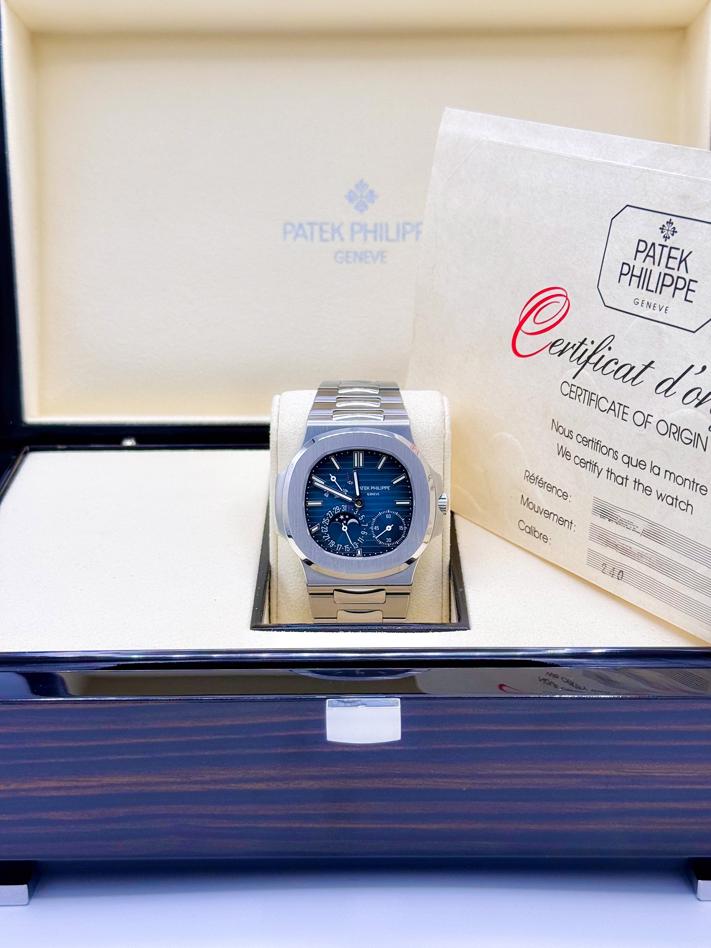PATEK PHILIPPE NAUTILUS 40MM