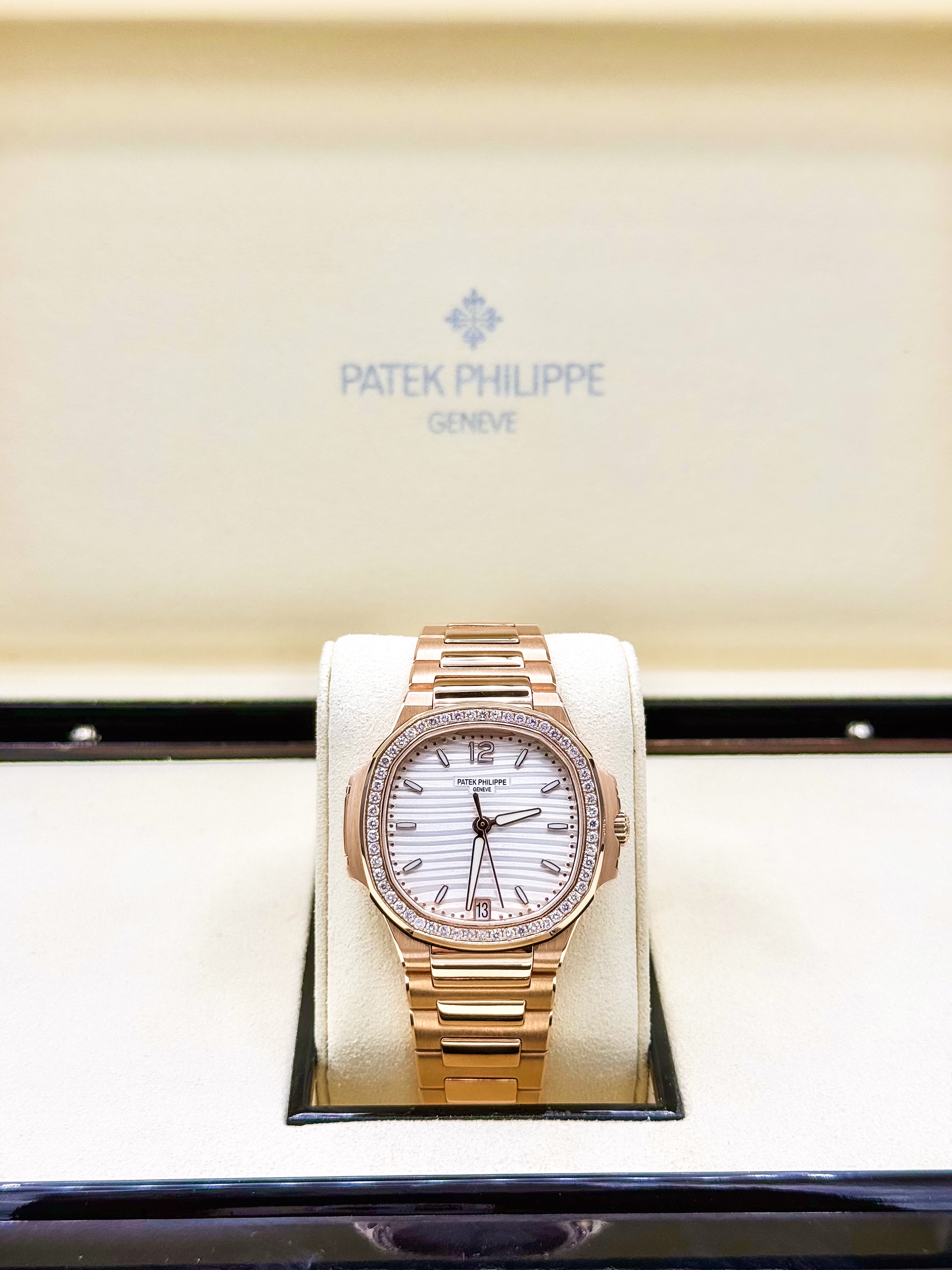 PATEK PHILIPPE NAUTILUS 35.2MM