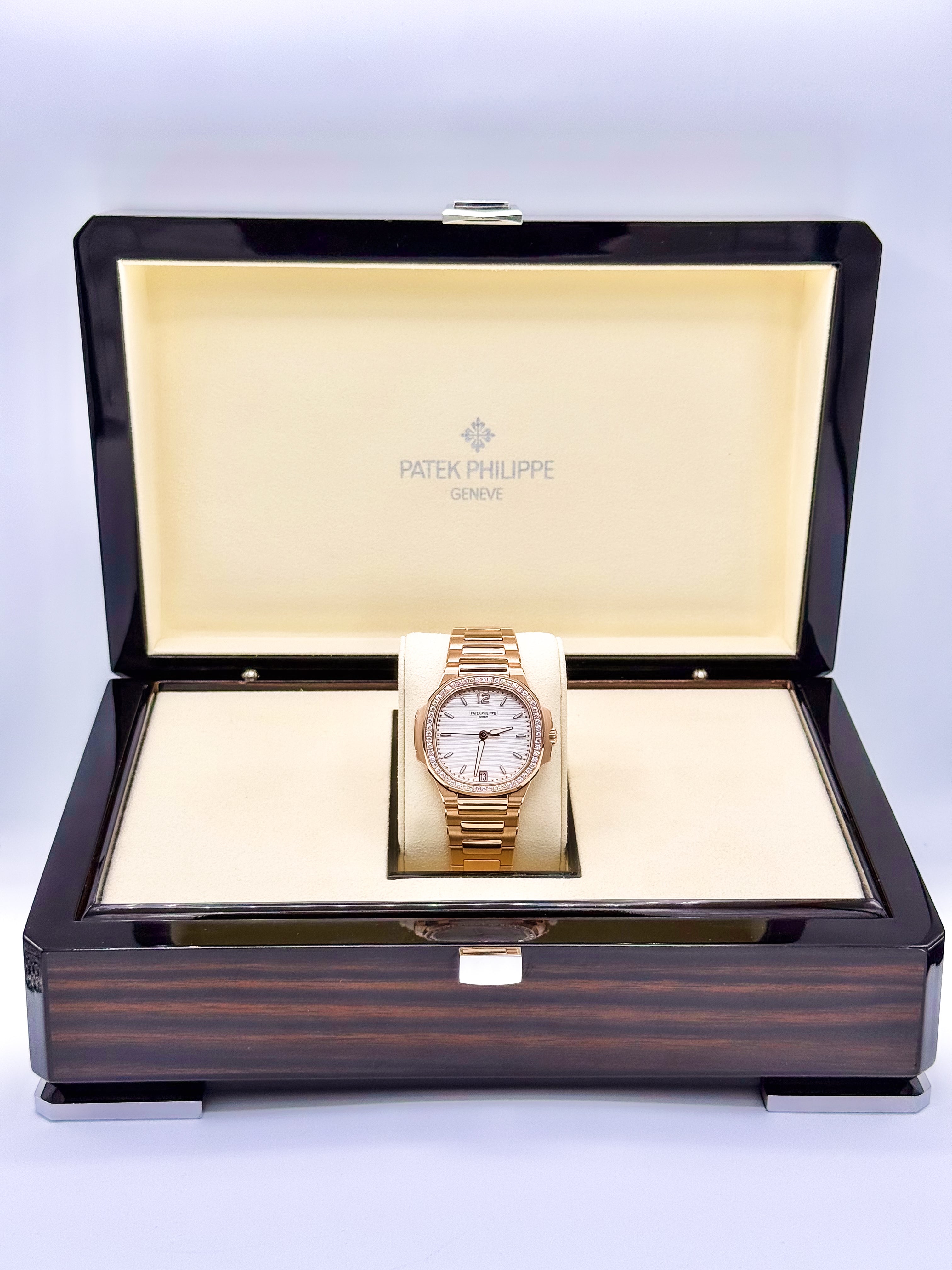 PATEK PHILIPPE NAUTILUS 35.2MM