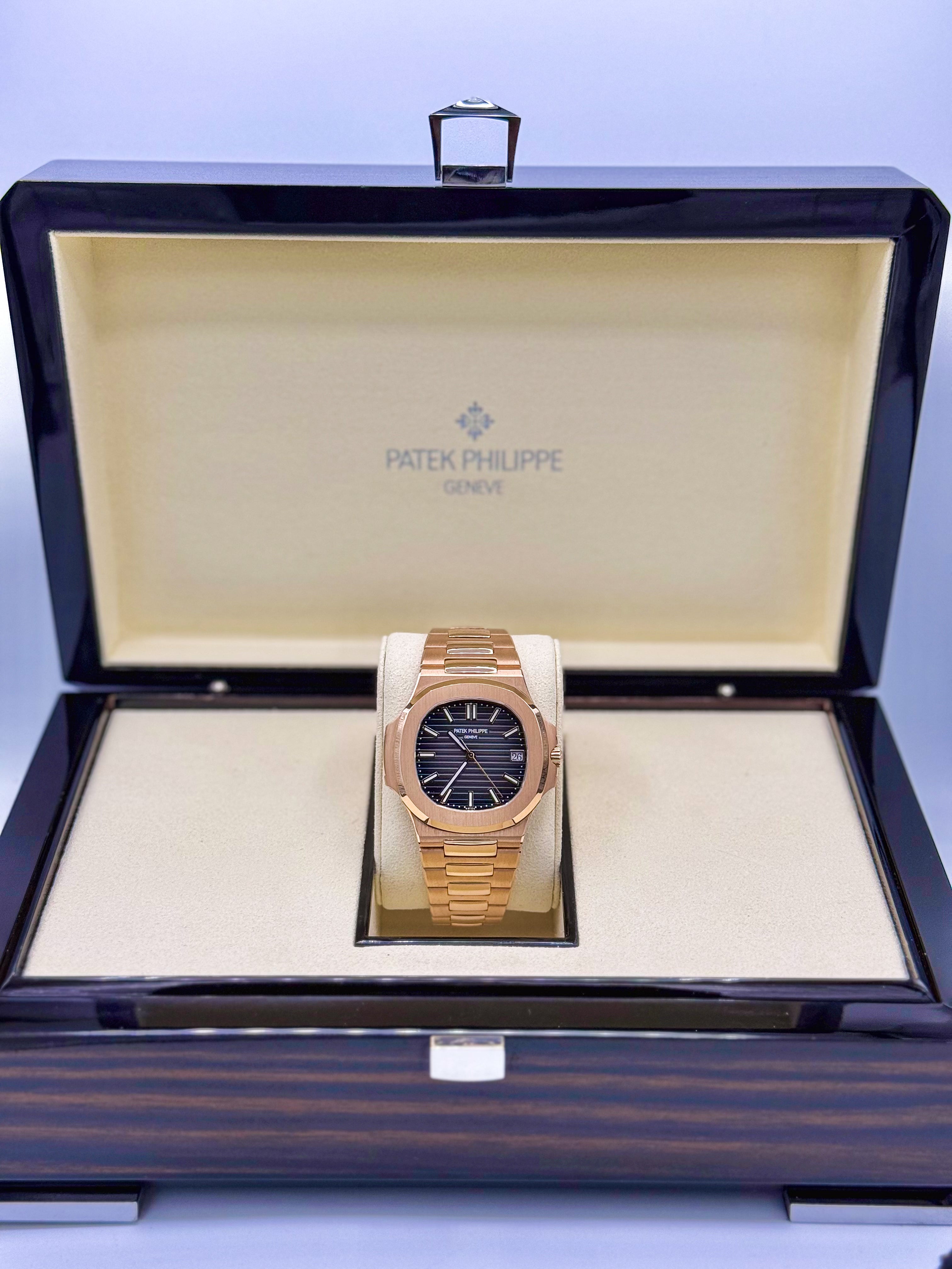 PATEK PHILIPPE NAUTILUS 40MM