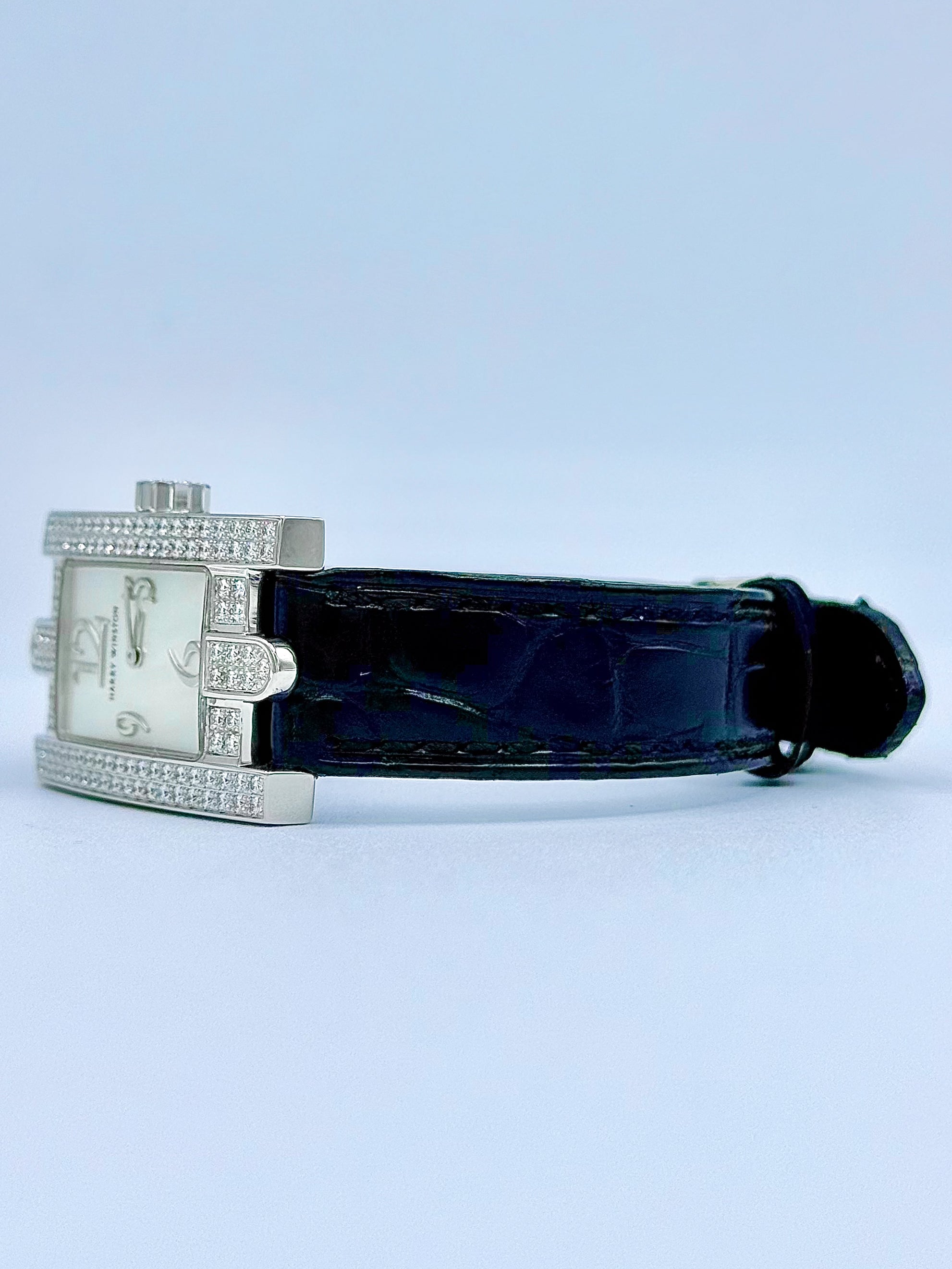 HARRY WINSTON AVENUE 36MM x 21MM