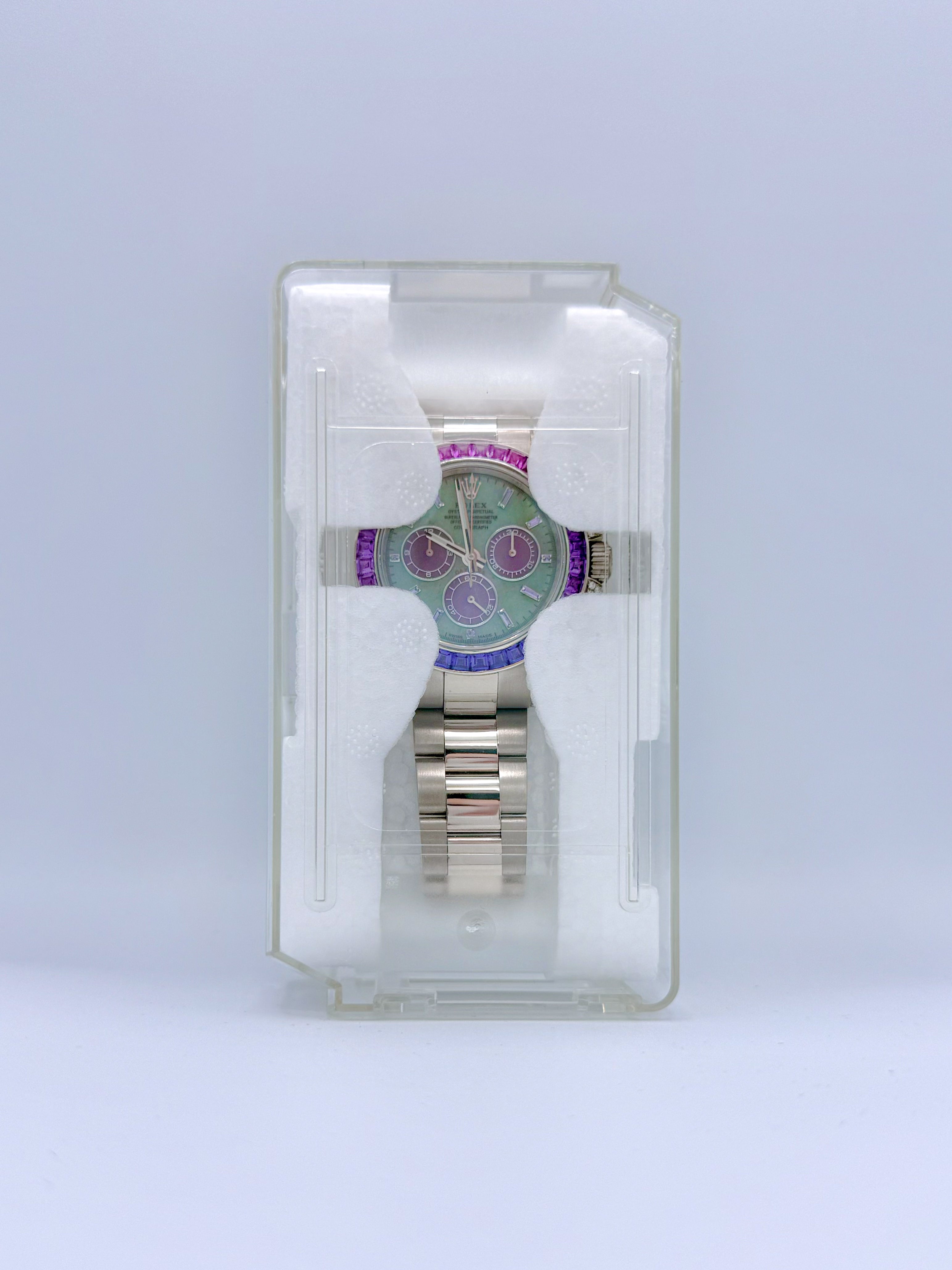 ROLEX DAYTONA “OFF-CATALOGUE (PURPLE SAPPHIRE)” 40MM